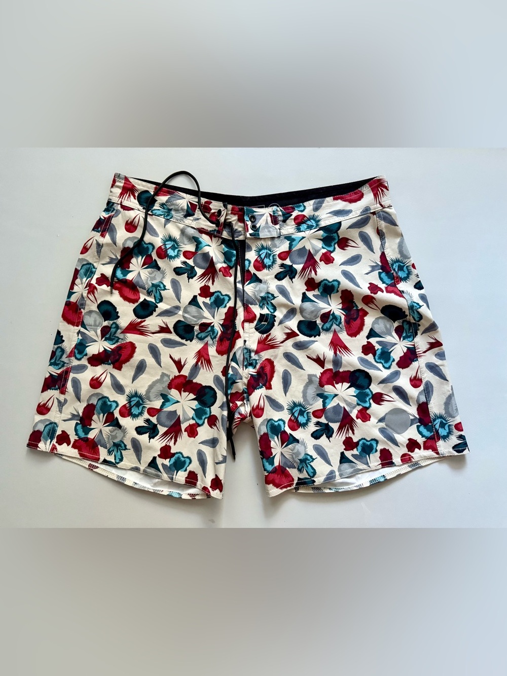 Saturday NYC board shorts size 32